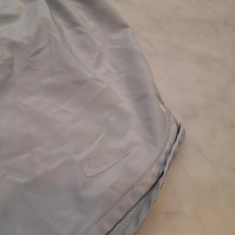 Nike Dri-FIT Running Shorts Womens Small Gray Athletic Gym Workout Activewear